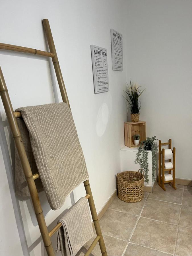 Studio Chez Joss Istres Exterior foto